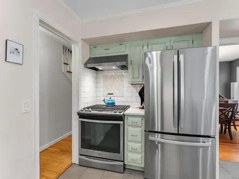 39 Laurel Hill Drive South Burlington VT 05403