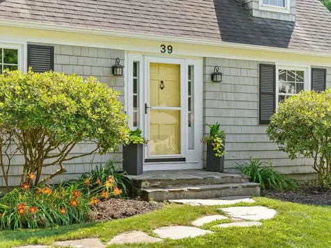 39 Laurel Hill Drive South Burlington VT 05403