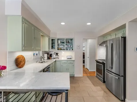 39 Laurel Hill Drive South Burlington VT 05403