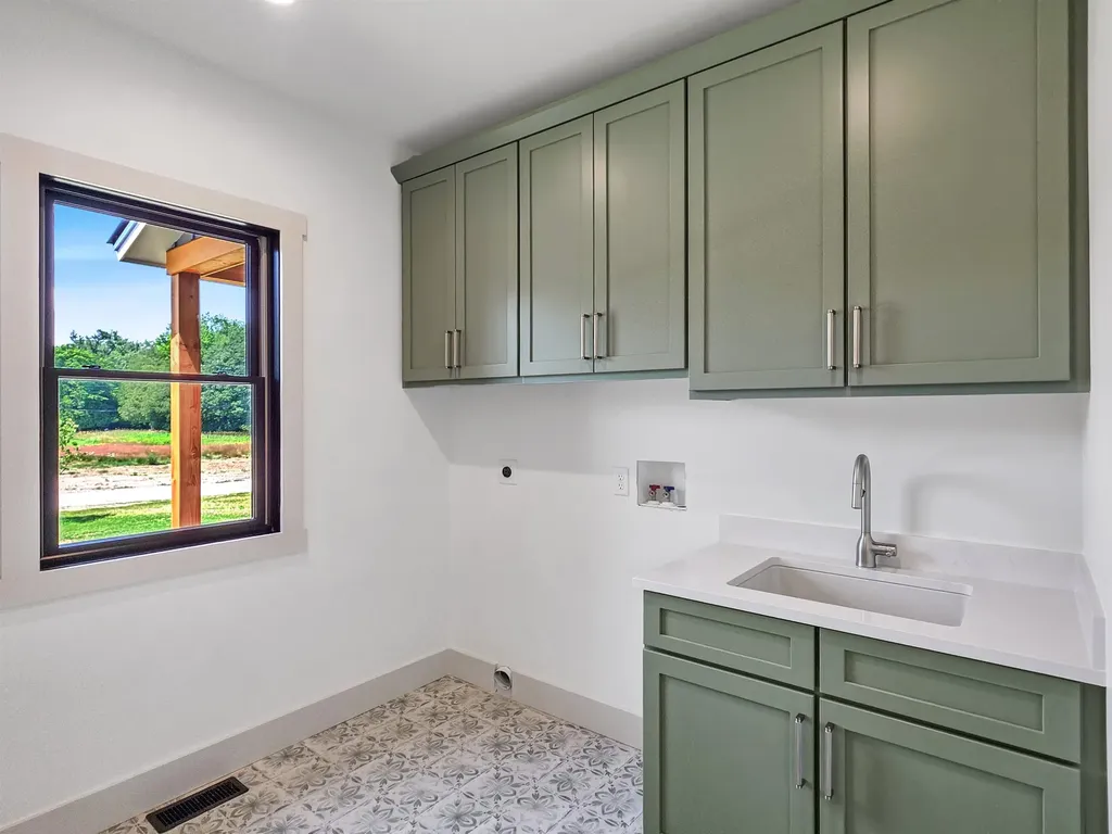 23 Charlotte Way Colchester VT 05446