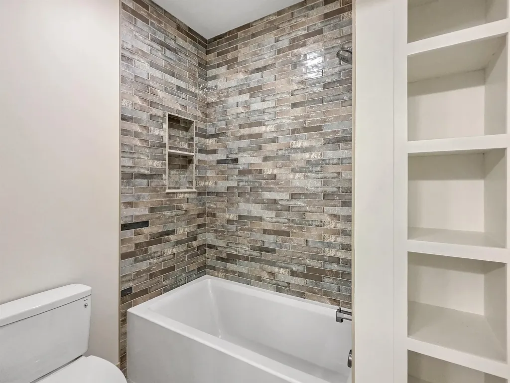 23 Charlotte Way Colchester VT 05446