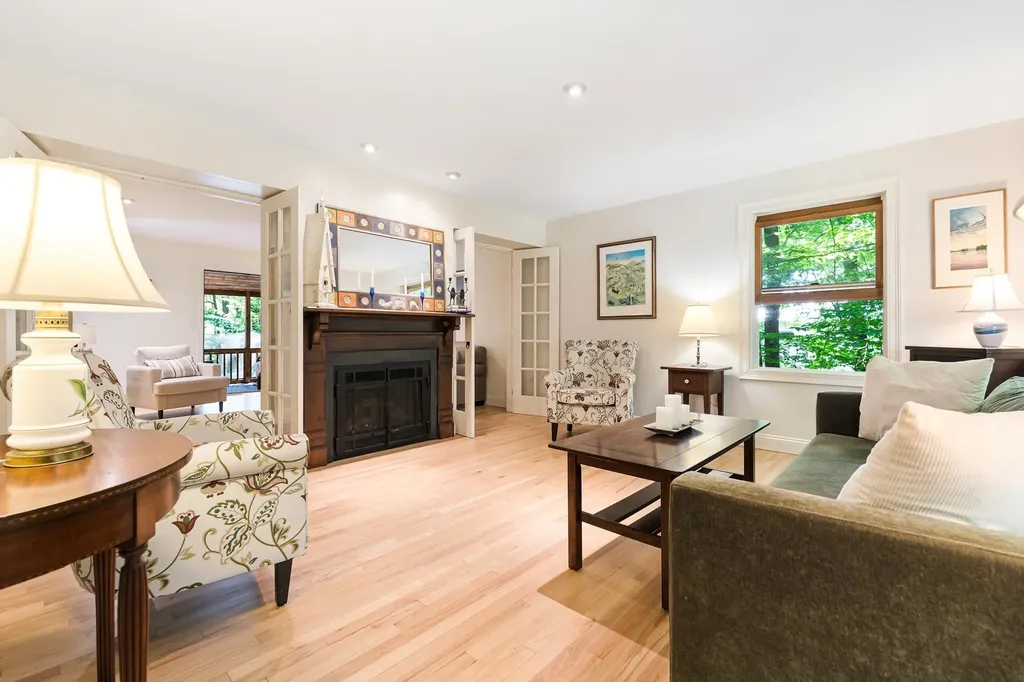 21 Hummingbird Hill Grantham NH 03753