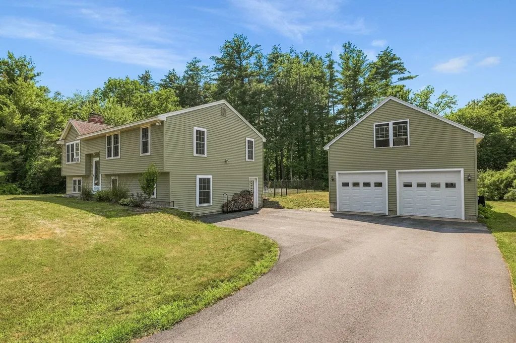 23 Birnum Woods Road Stratham NH 03885