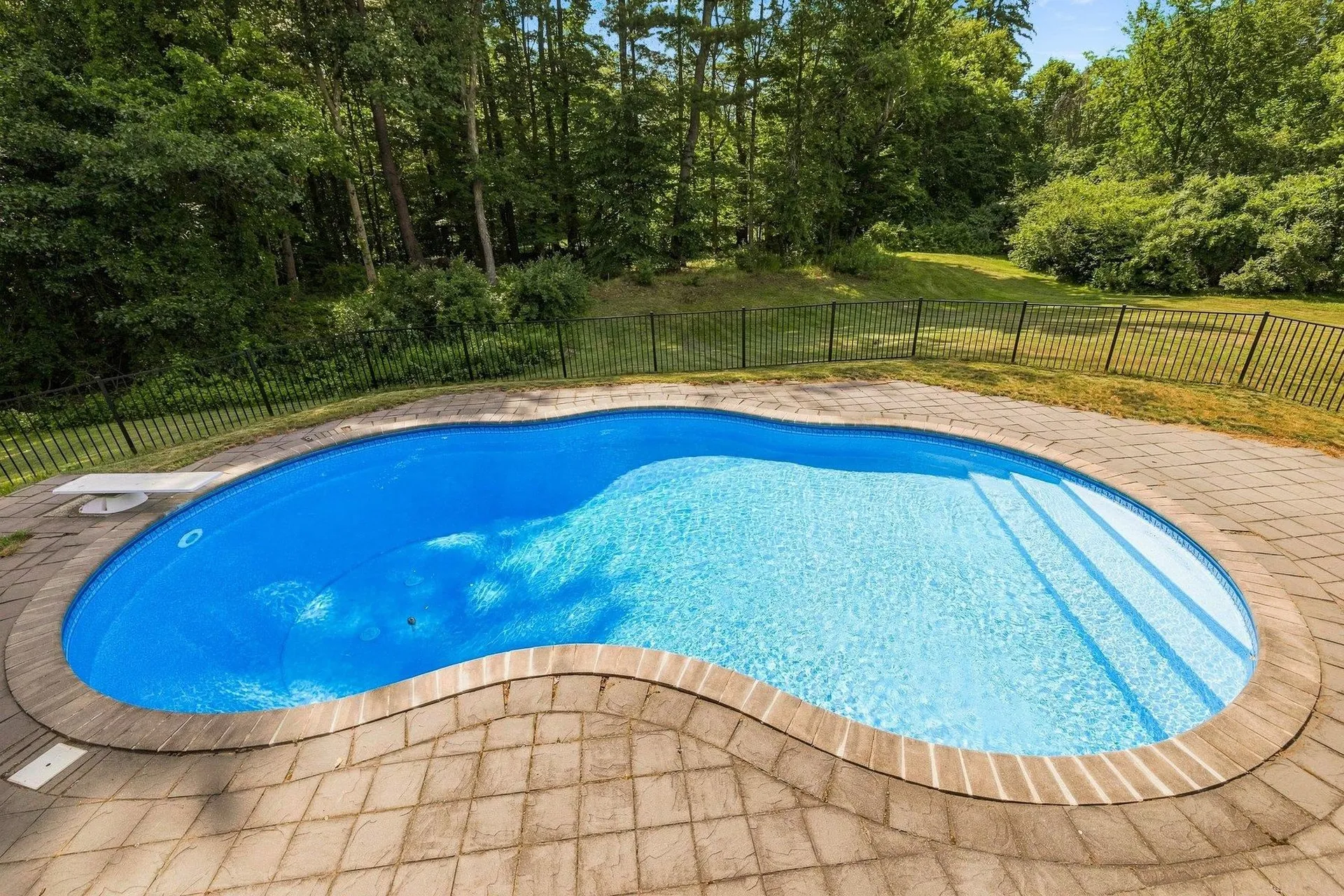 23 Birnum Woods Road Stratham NH 03885