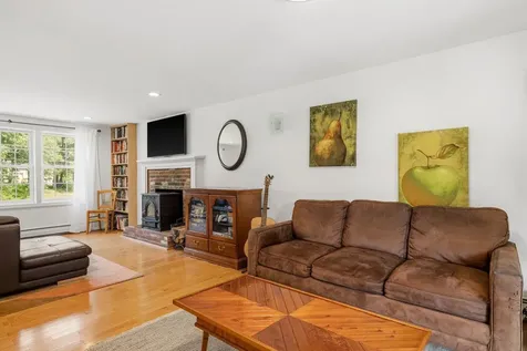 23 Birnum Woods Road Stratham NH 03885