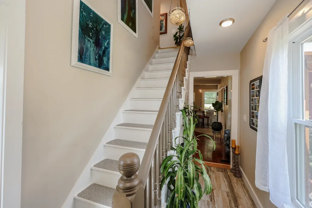 28 Spring Street Hinsdale NH 03451