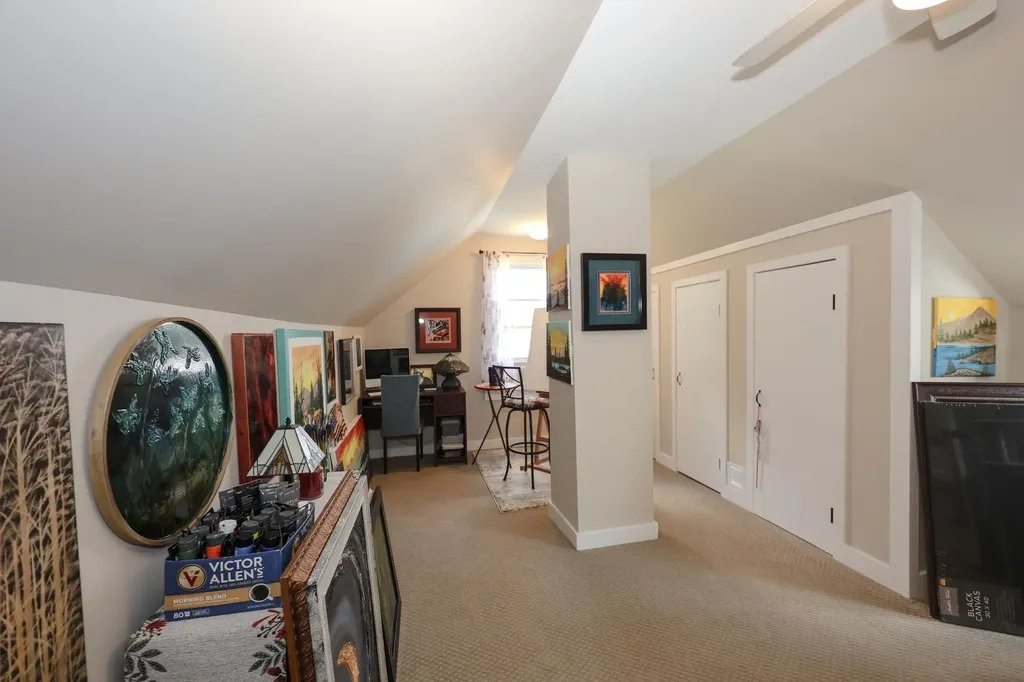 28 Spring Street Hinsdale NH 03451