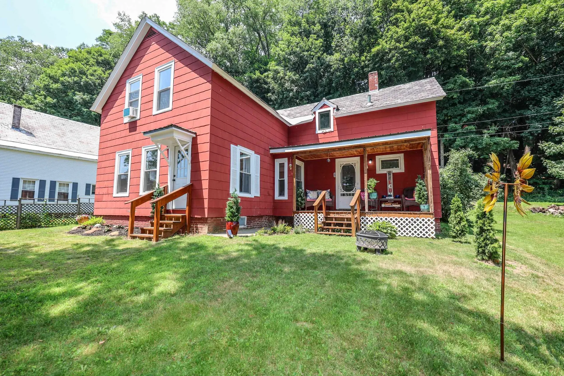 28 Spring Street Hinsdale NH 03451
