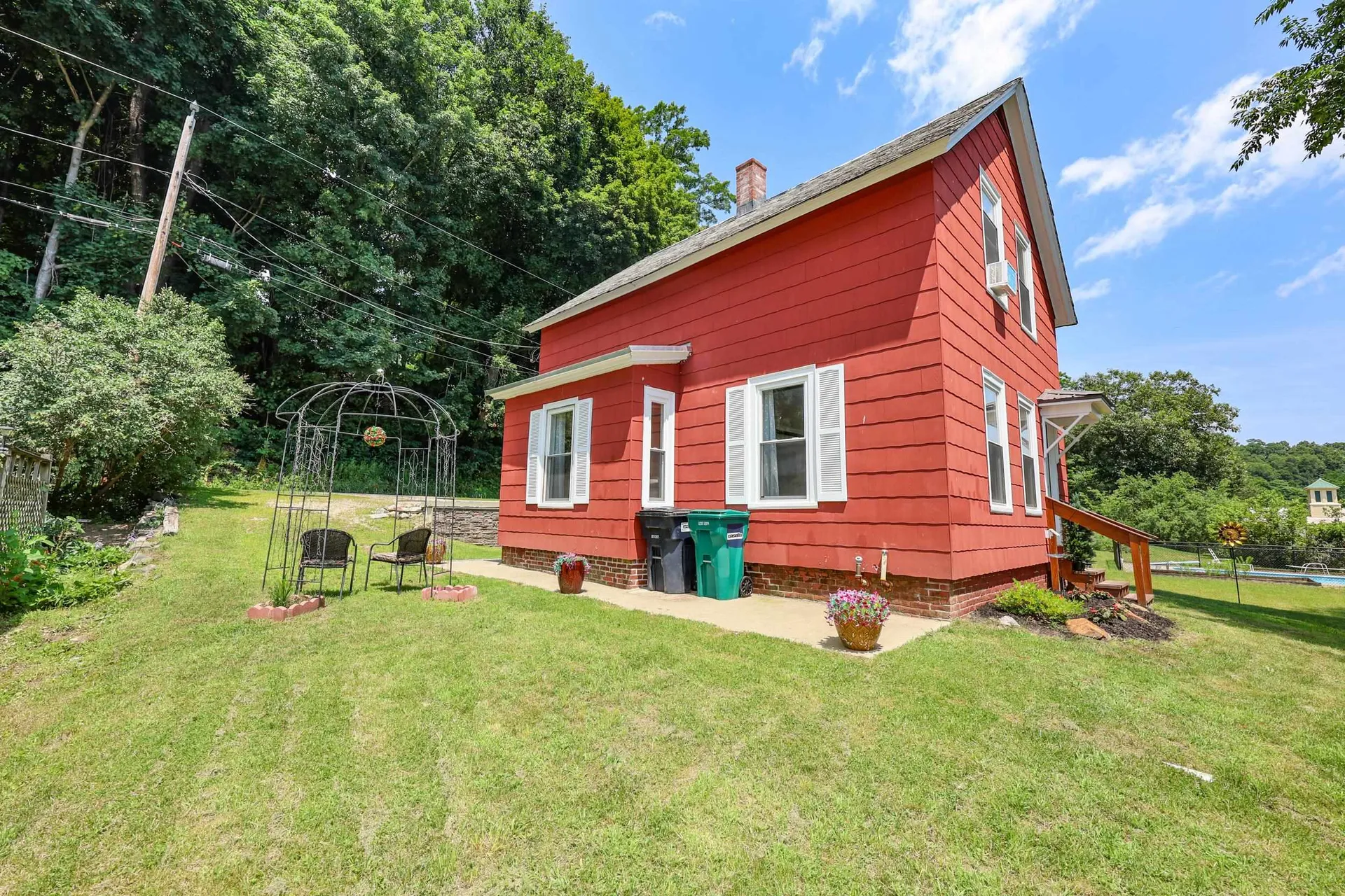 28 Spring Street Hinsdale NH 03451