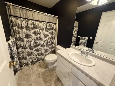 13 Lilac Lane Newmarket NH 03857