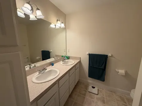 13 Lilac Lane Newmarket NH 03857