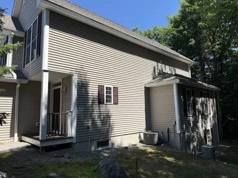 13 Lilac Lane Newmarket NH 03857