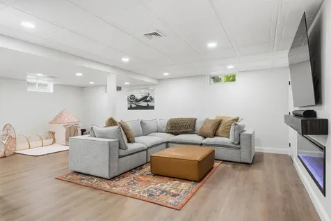 50 Overton Road Windham NH 03087