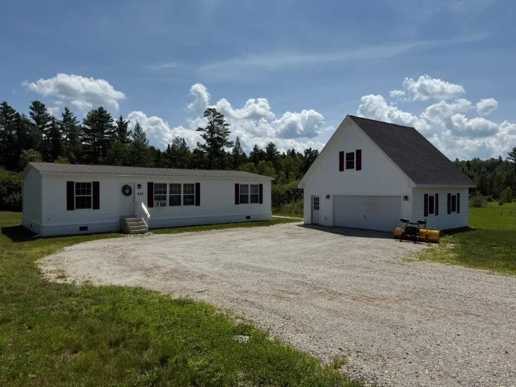 652 Route 118 Canaan NH 03741