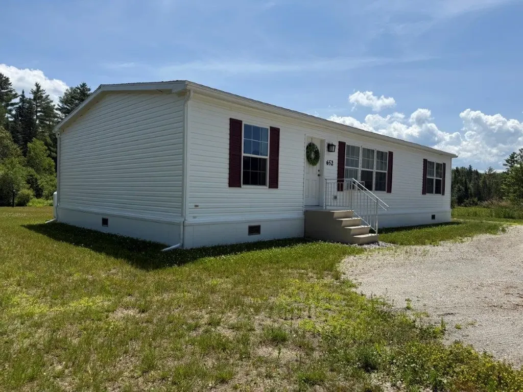 652 Route 118 Canaan NH 03741