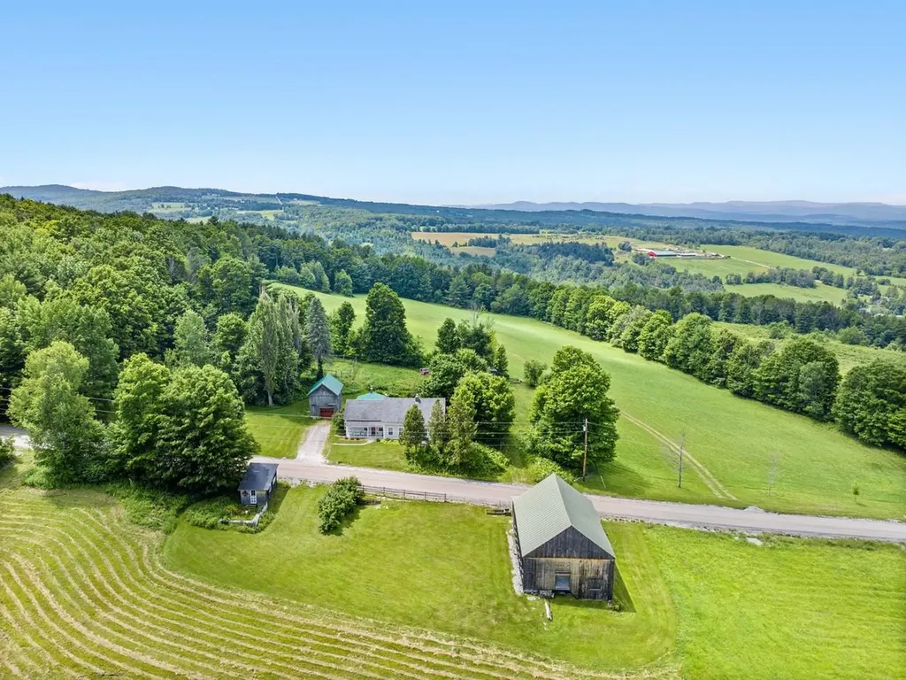 858 East Hill Road Plainfield VT 05667