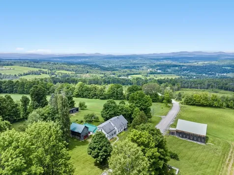 858 East Hill Road Plainfield VT 05667
