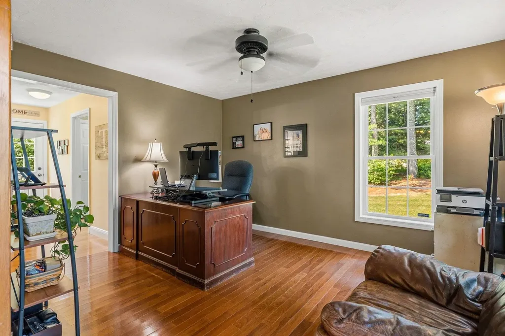 13 Robinson Street Brentwood NH 03833