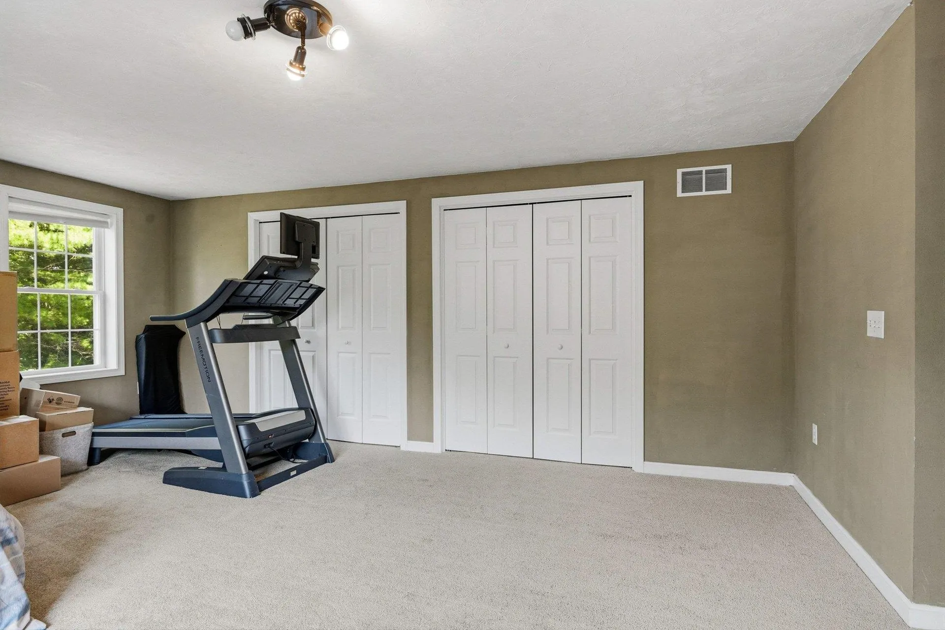 13 Robinson Street Brentwood NH 03833