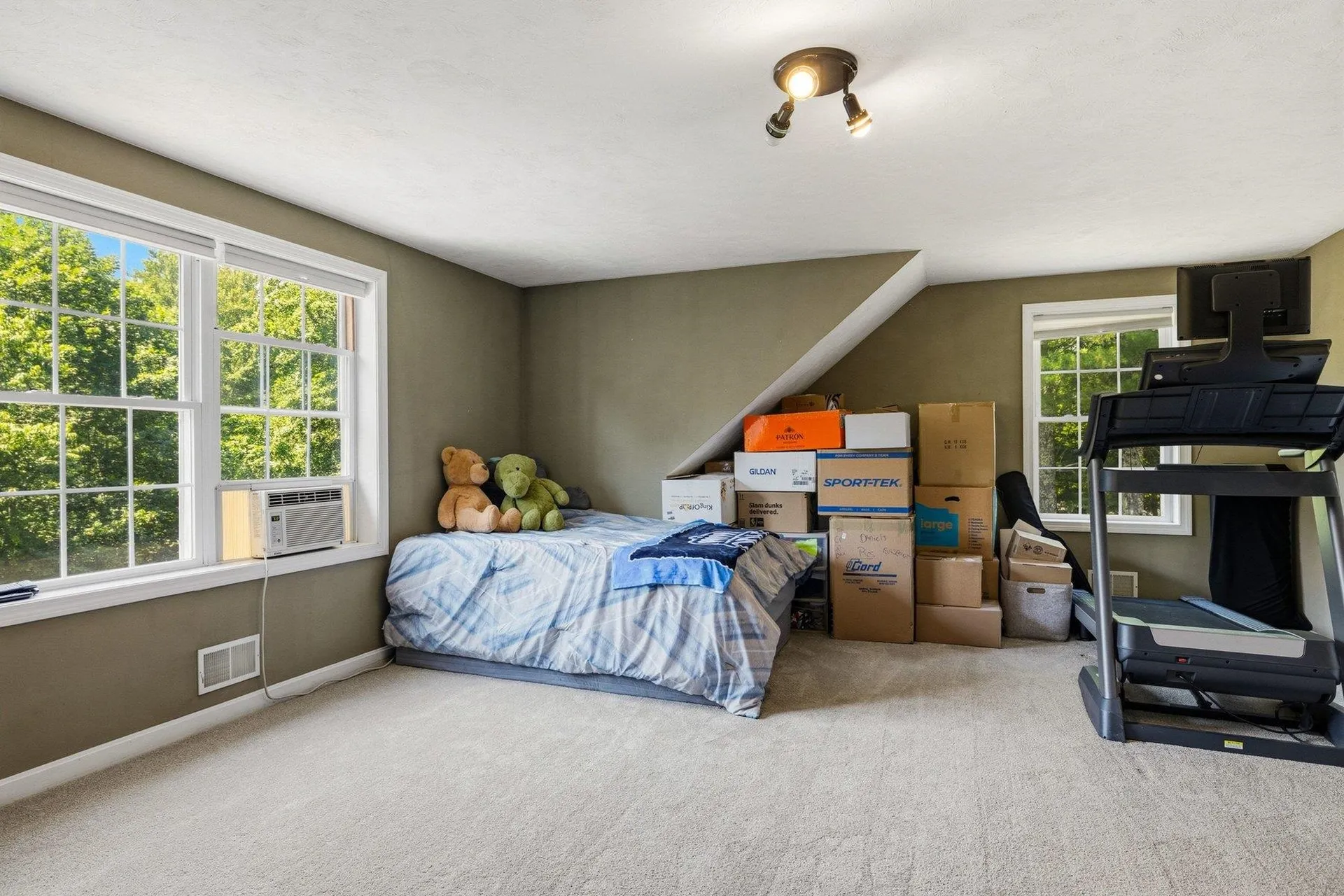 13 Robinson Street Brentwood NH 03833