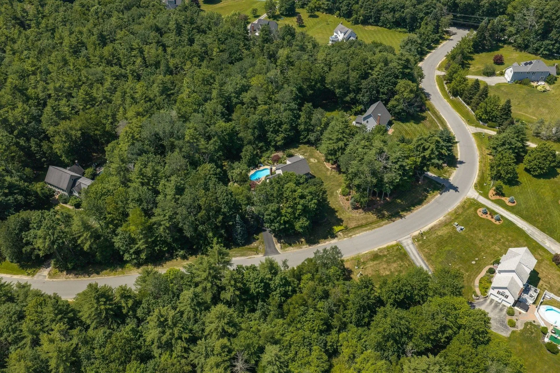 13 Robinson Street Brentwood NH 03833