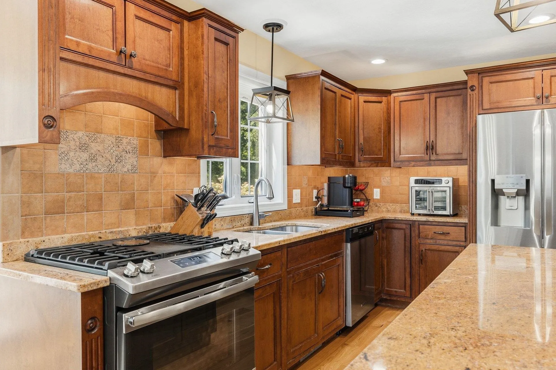 13 Robinson Street Brentwood NH 03833