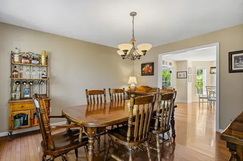 13 Robinson Street Brentwood NH 03833