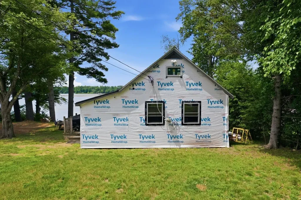 10 Silver Lake Drive Belmont NH 03220