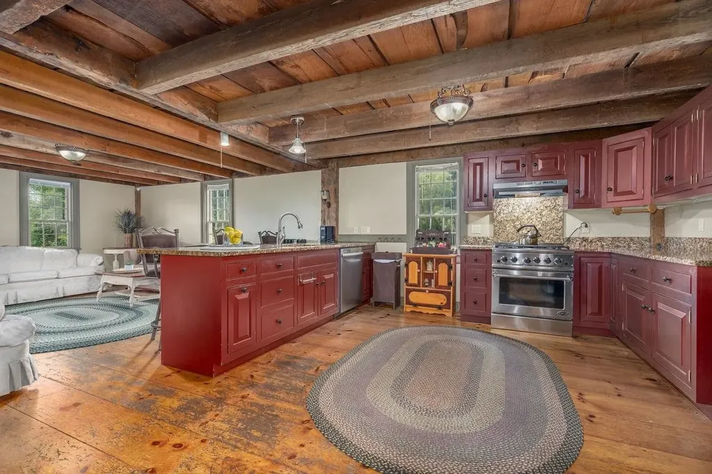 18 Catamount Road Northwood NH 03261