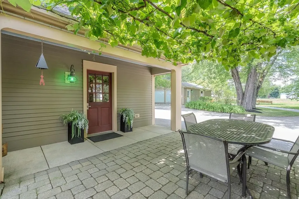 18 Catamount Road Northwood NH 03261