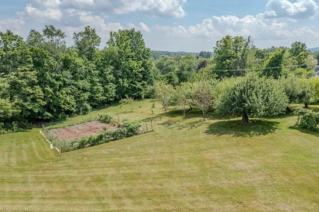 18 Catamount Road Northwood NH 03261