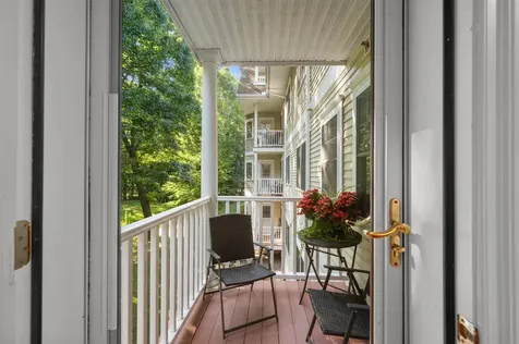 4 Sterling Hill Lane Exeter NH 03833