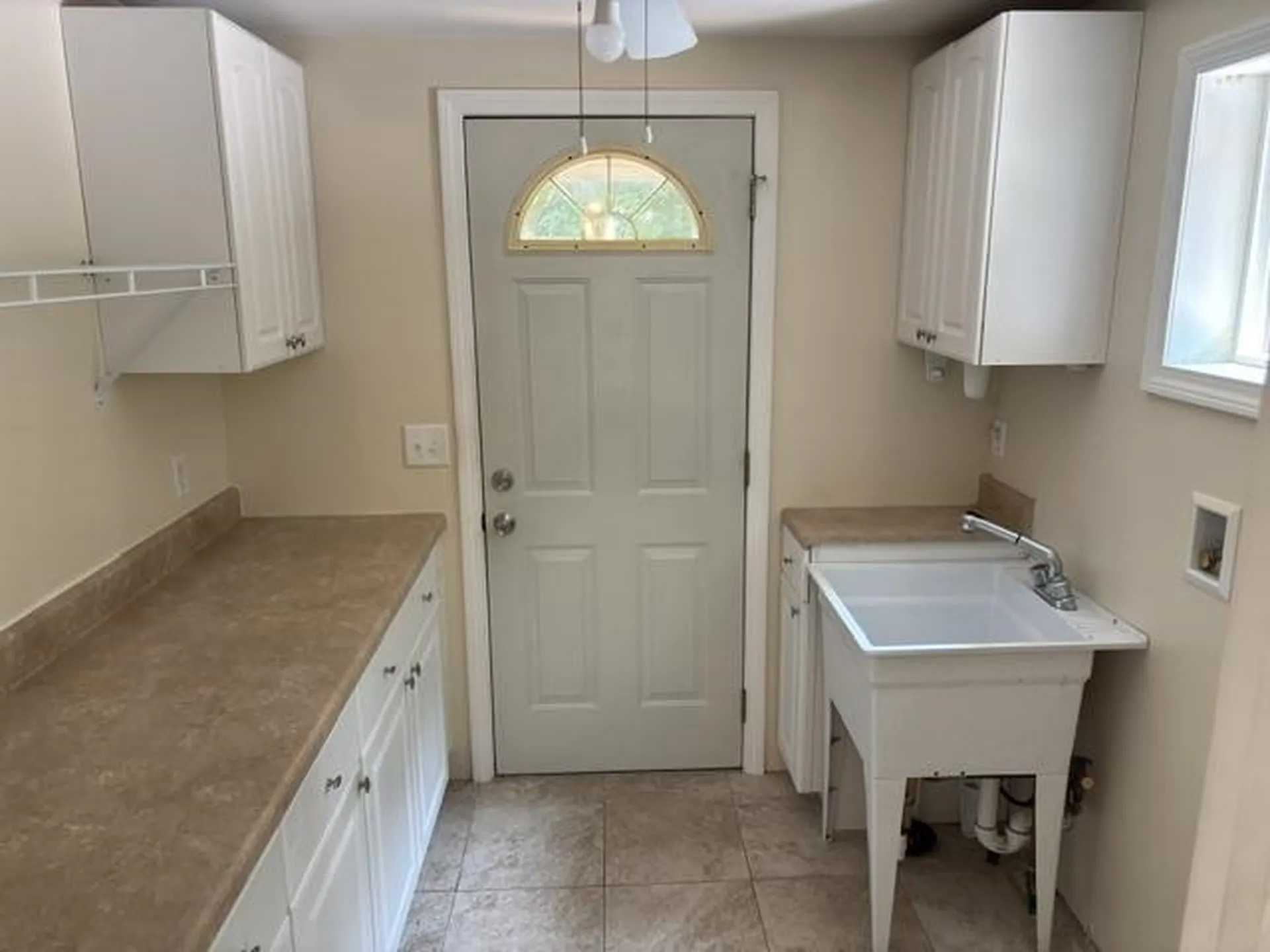 60 Heath Street Newton NH 03858