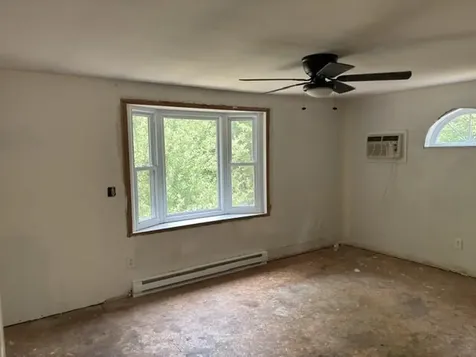 60 Heath Street Newton NH 03858