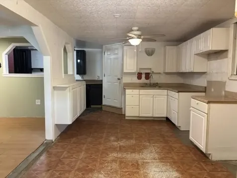 60 Heath Street Newton NH 03858