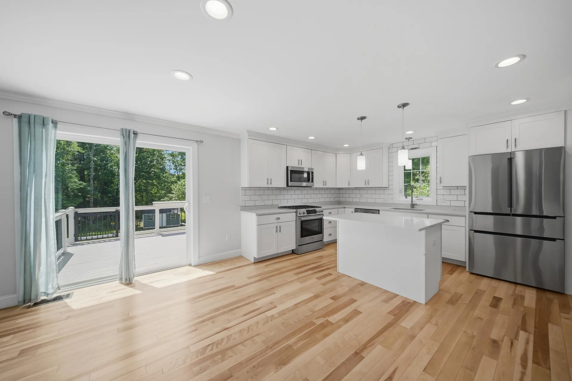 15 Newtown Plains Road Lee NH 03861