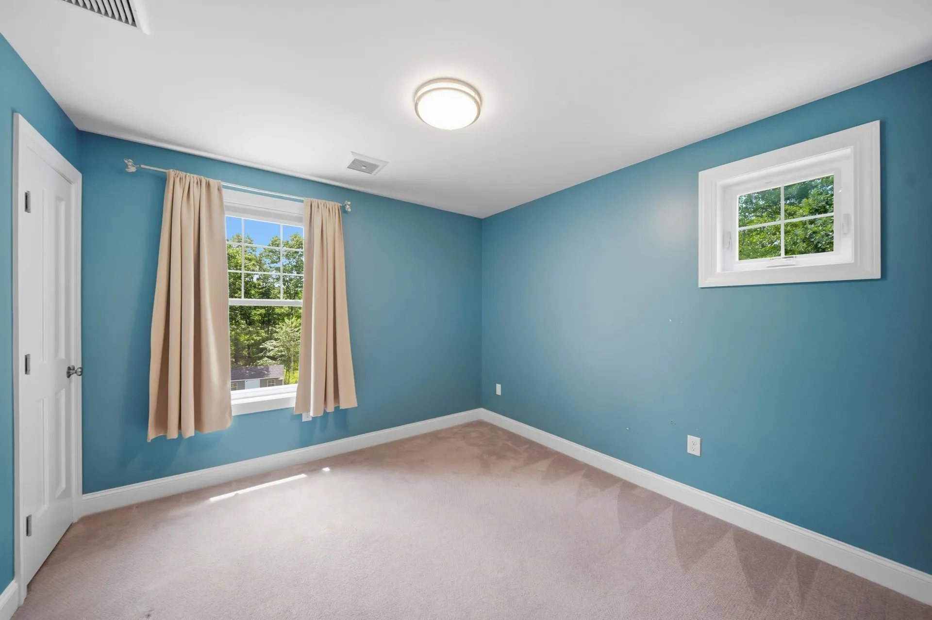 15 Newtown Plains Road Lee NH 03861