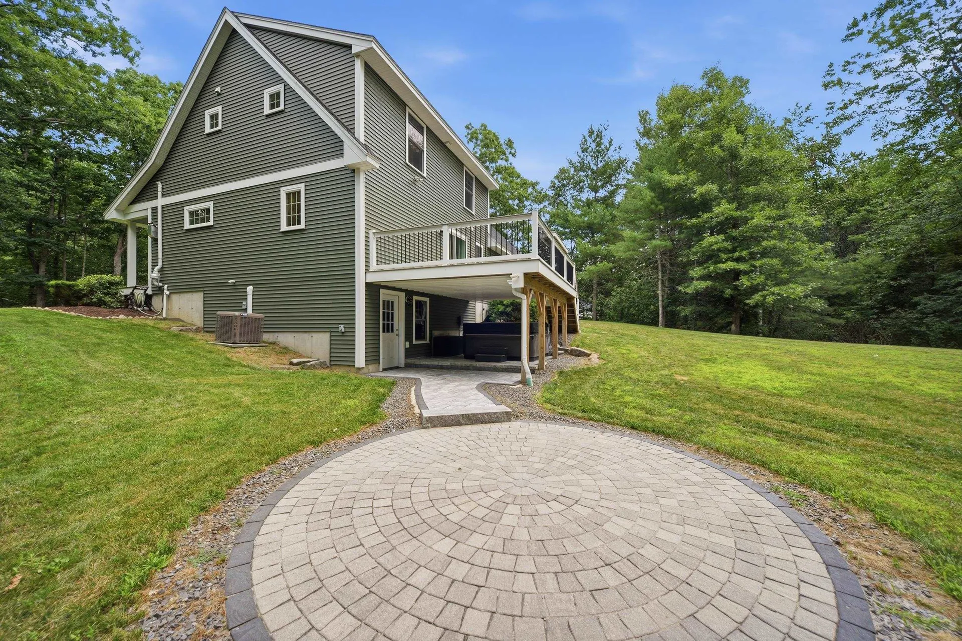 15 Newtown Plains Road Lee NH 03861