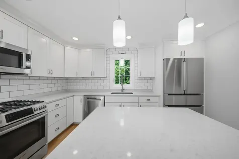 15 Newtown Plains Road Lee NH 03861