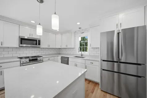 15 Newtown Plains Road Lee NH 03861