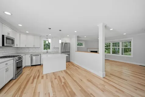 15 Newtown Plains Road Lee NH 03861