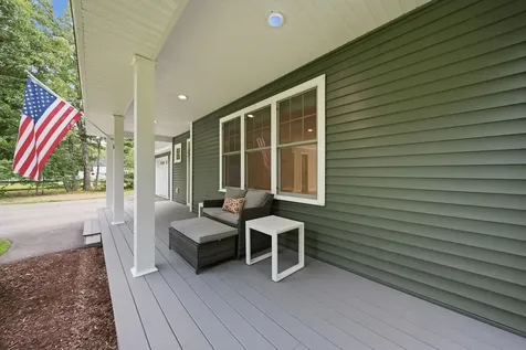 15 Newtown Plains Road Lee NH 03861
