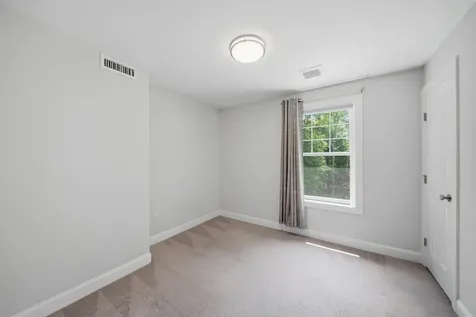15 Newtown Plains Road Lee NH 03861