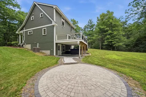 15 Newtown Plains Road Lee NH 03861