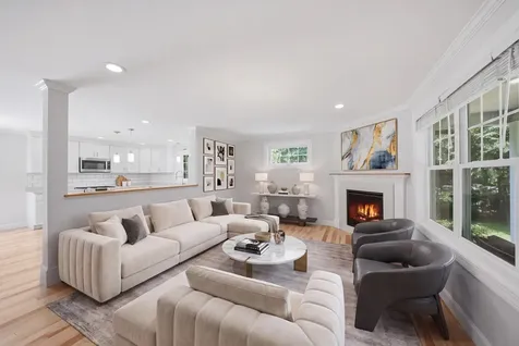 15 Newtown Plains Road Lee NH 03861