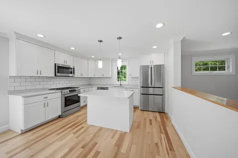 15 Newtown Plains Road Lee NH 03861