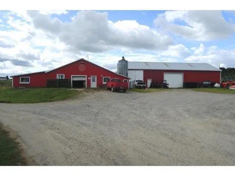 2178 Vt-105 E Troy VT 05859