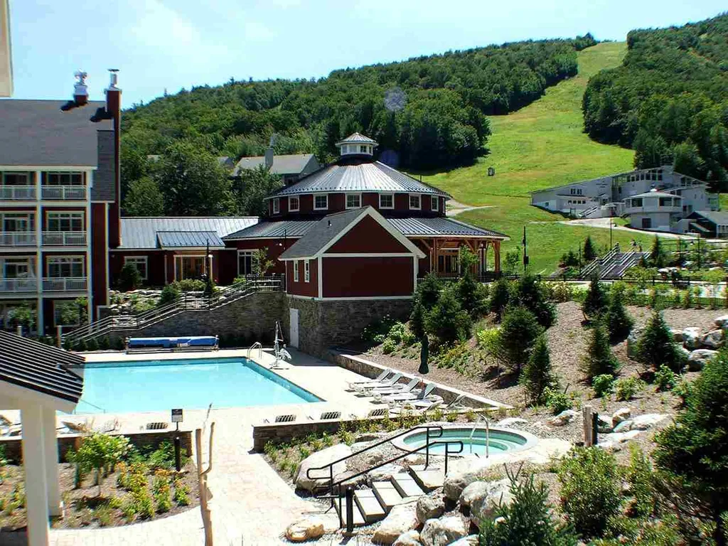 209 / Ii Clay Brook Warren VT 05674