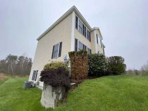 42 Ezras Way Dover NH 03820