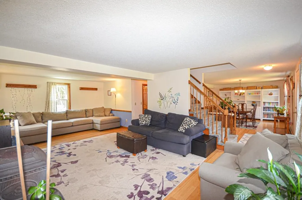 94 Buttonwood Drive Auburn NH 03032